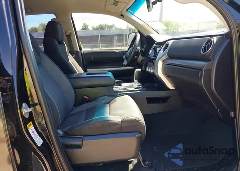 2014 Toyota Tundra Sr5 4.6L V8 z USA, uszkodzony, nr VIN 5TFRM5F11EX081419